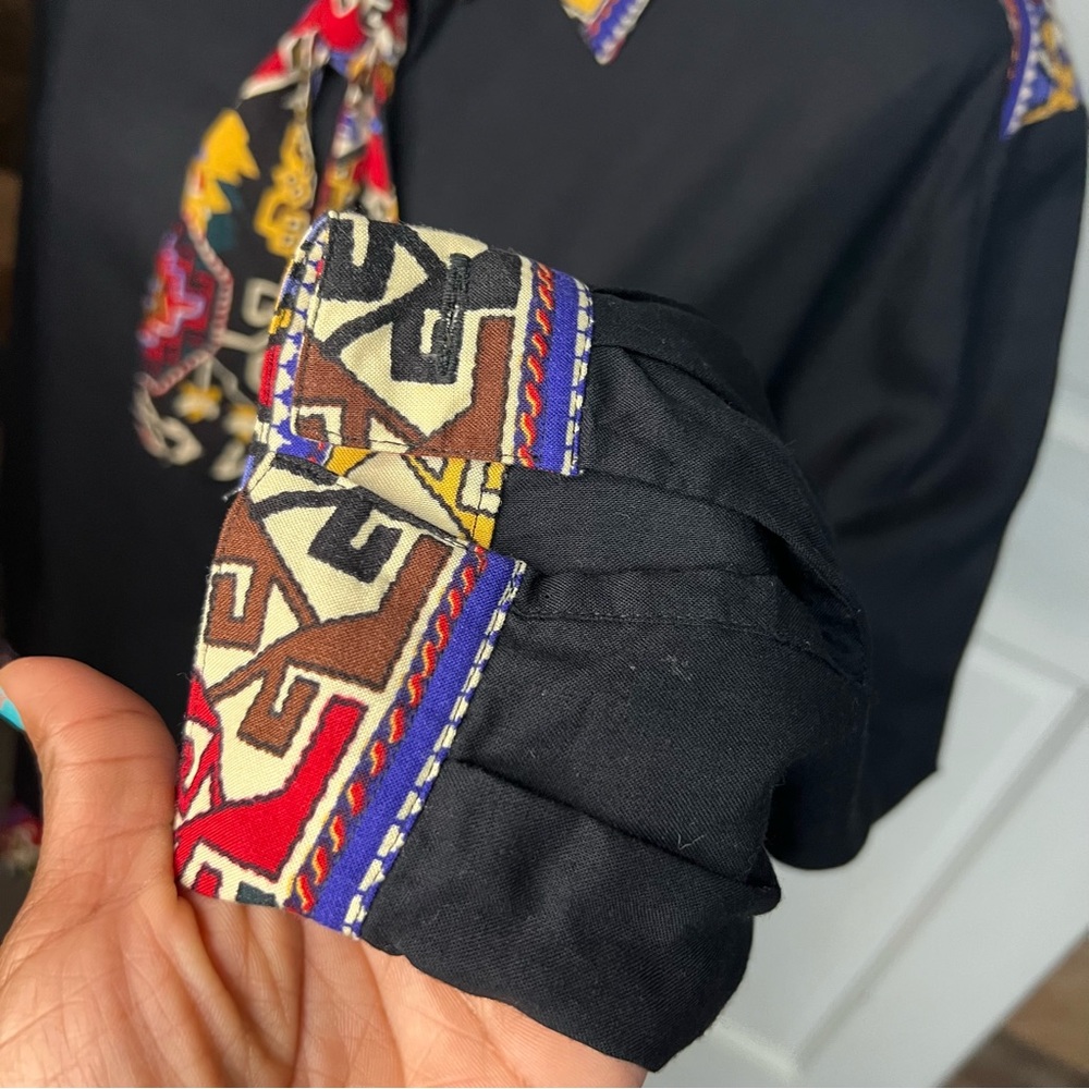 Vintage SK & Company Black with Multi Color Tribal Print Long Sleeve Blo… - Picture 12 of 17